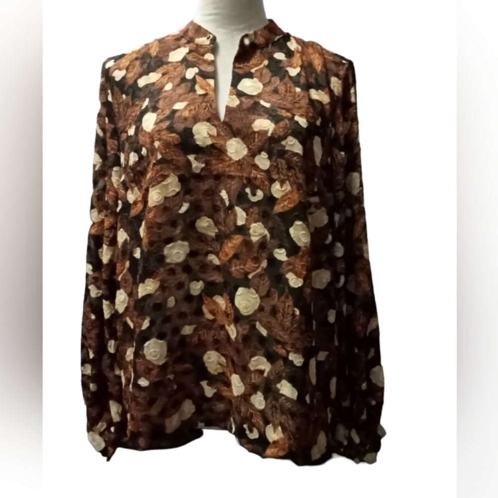 Marc New York women's lightweight style blouse/ Size Medium